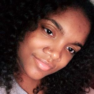 Meet your Posher, Ebonee